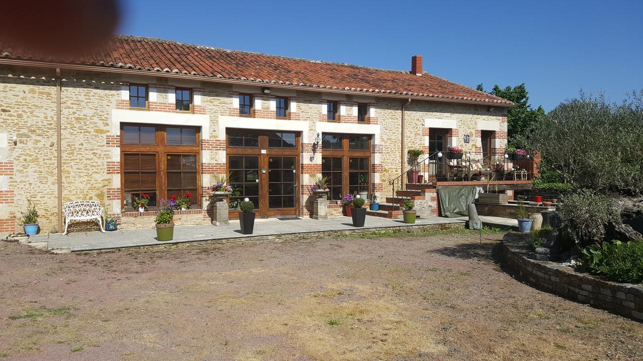 Le Patronage Villa Bazoges-en-Pareds Luaran gambar